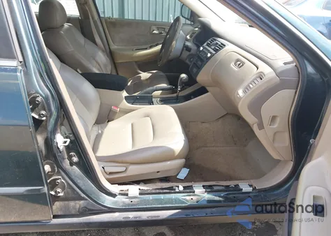 2000 Honda Accord 2.3 Lx из США, поврежденный, VIN 1HGCG5643YA005314